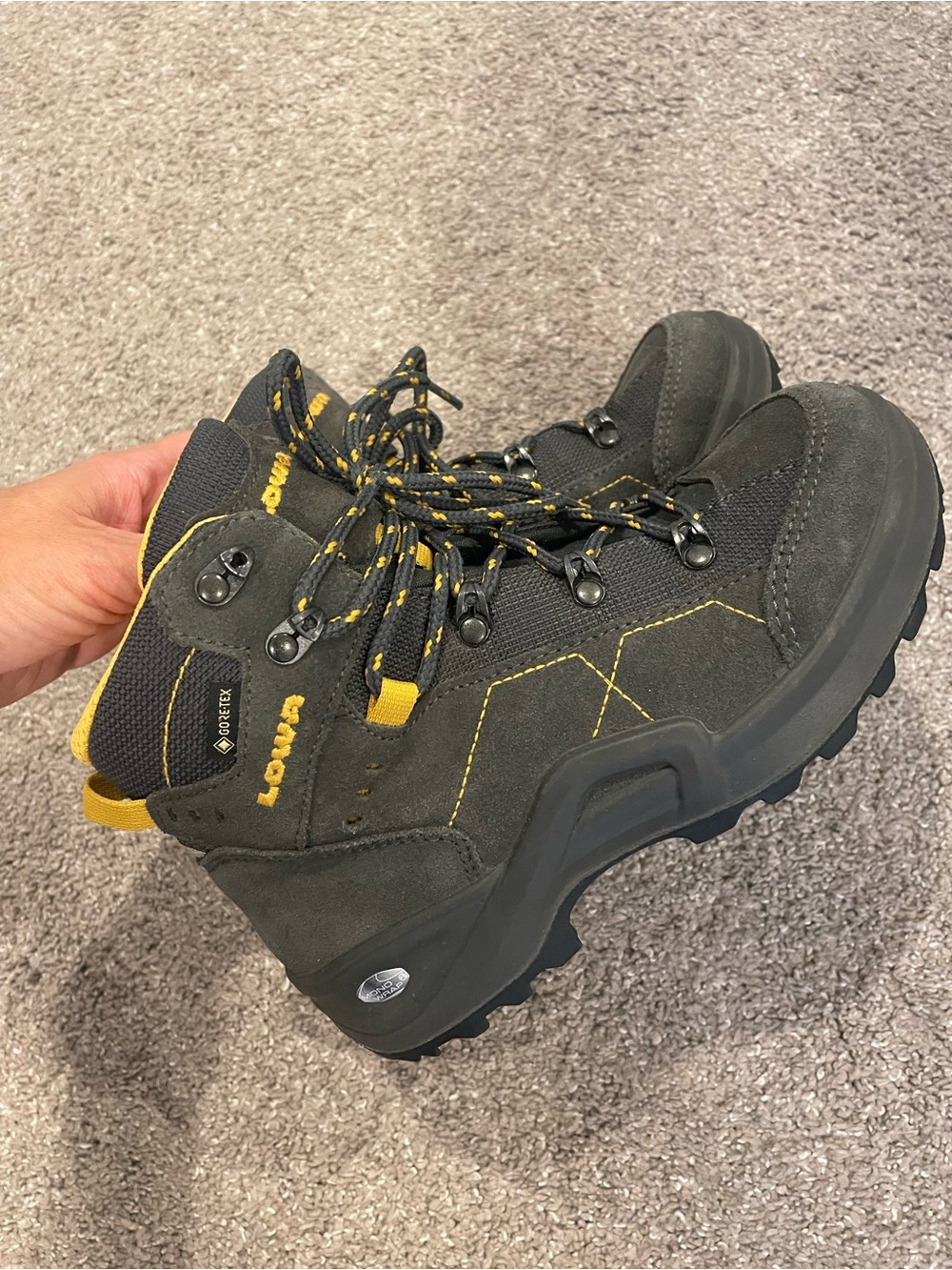 LOWA Kody III GTX MID Junior Gore-Tex Hiking Boots Kids size 2